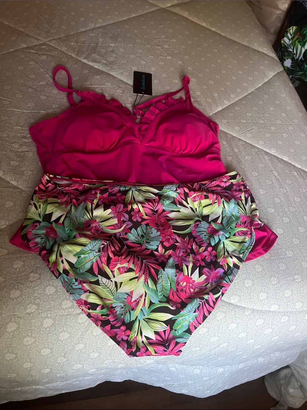 Bright Fuchsia Tropical Women’s Two Piece Swimsuit Size 2XL